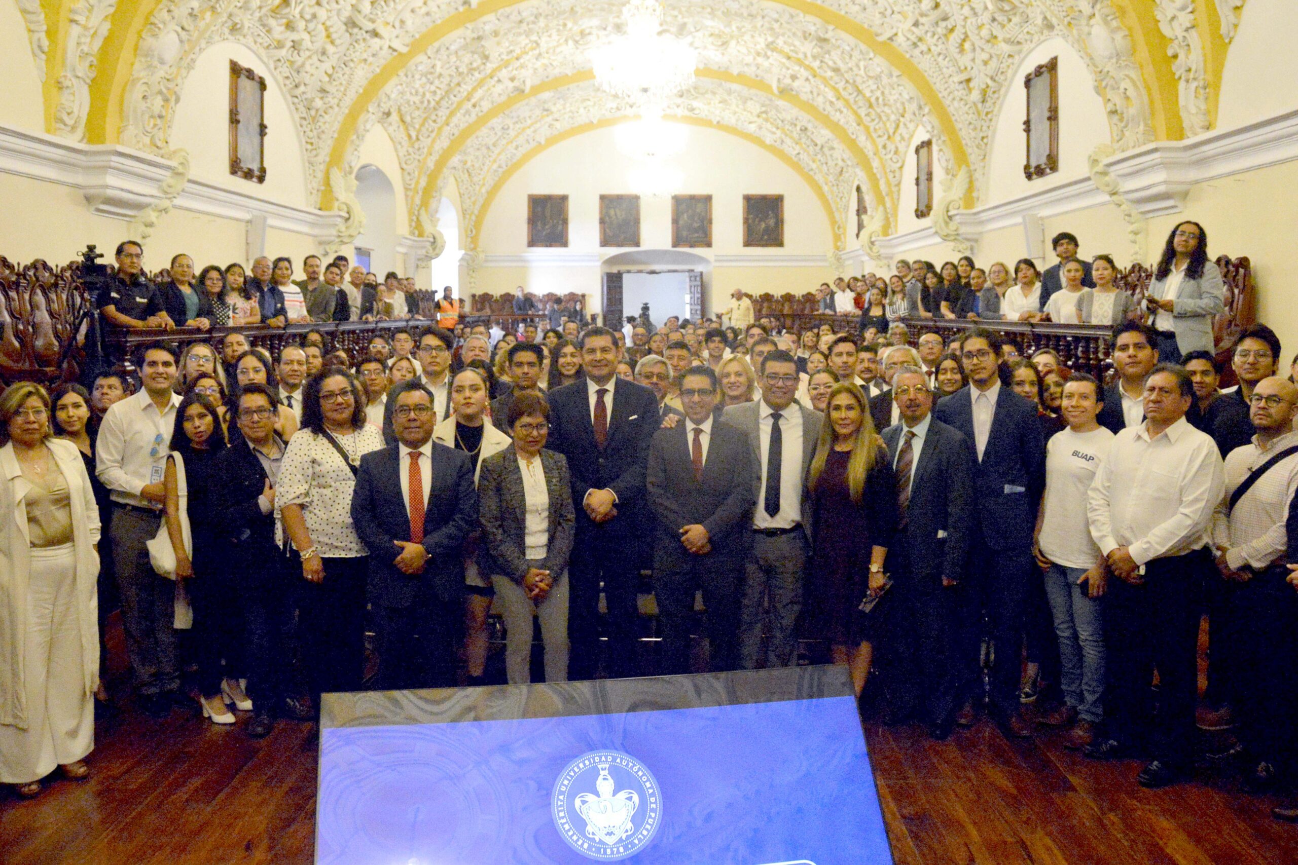 El candidato al gobierno del estado por la coalición Sigamos Haciendo Historia presenta su plan de trabajo ante el H. Consejo Universitario.
