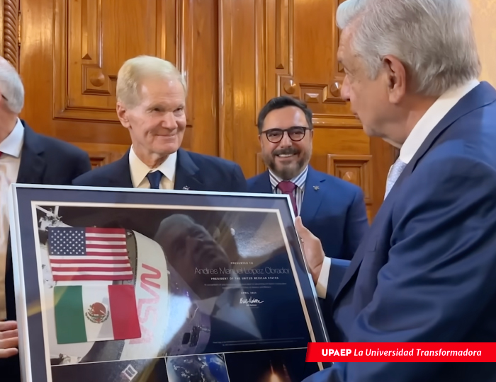 NASA destaca ante Presidente de México misión del nanosatélite de UPAEP.
