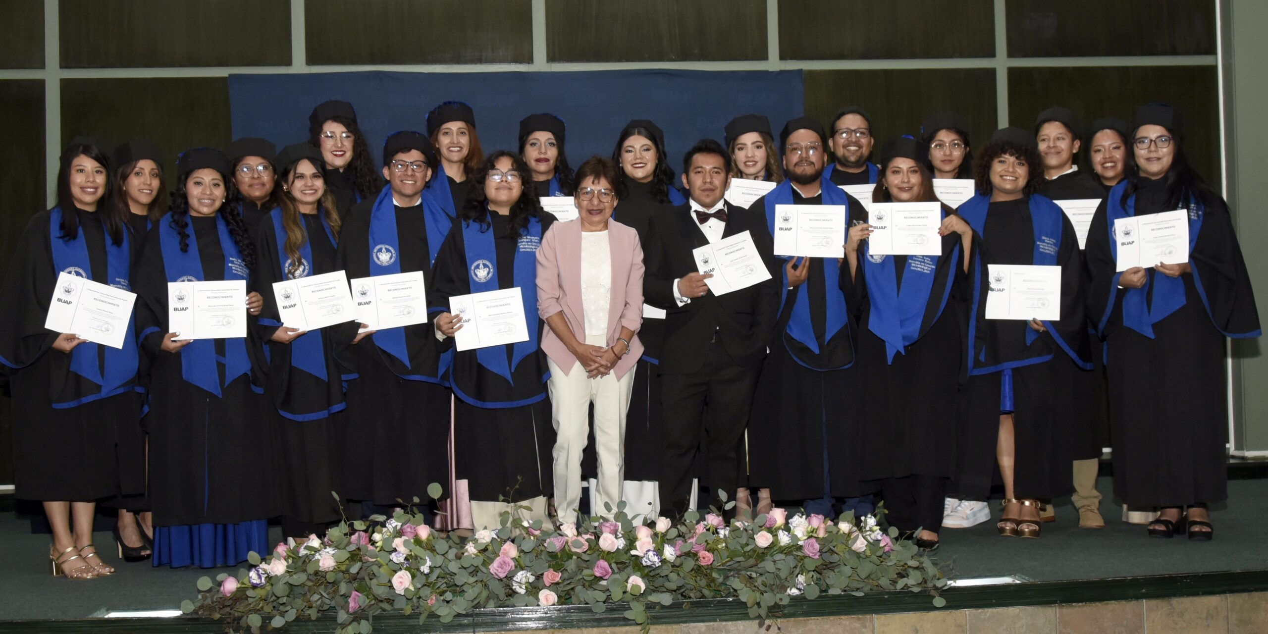 Preside Rectora Lilia Cedillo ceremonias de graduación