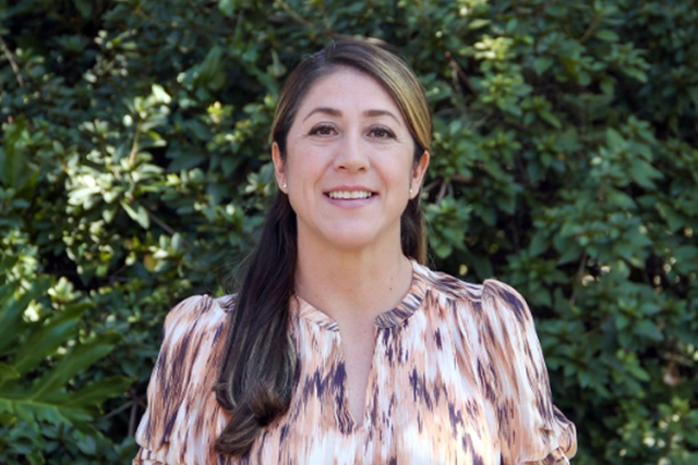 Egresada BUAP impulsa el derecho al uso del español en EEUU