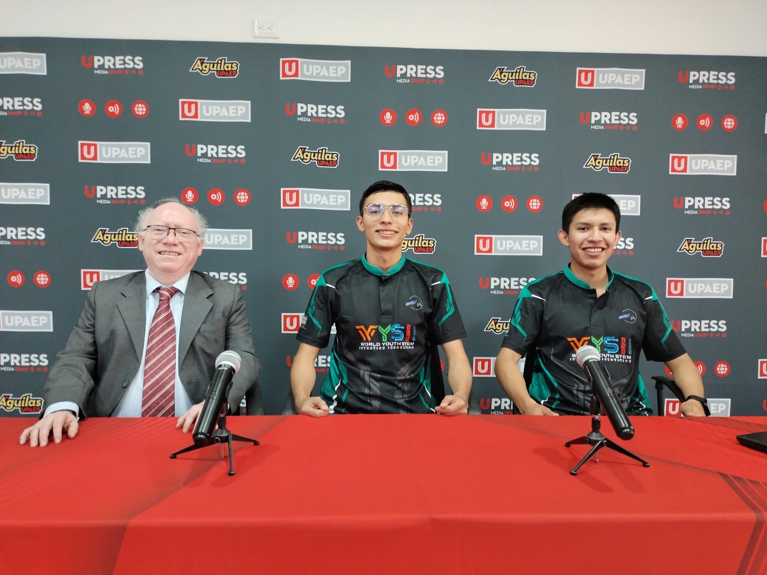 Estudiantes de UPAEP hacen el 1-2 en competencia internacional de innovación STEM en Tailandia