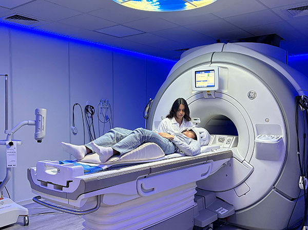 Muestran con resonancia magnética degeneración en comunicación neuronal