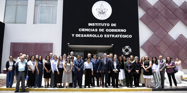 Preside Rectora Lilia Cedillo Tercer Informe de Labores en el ICGDE