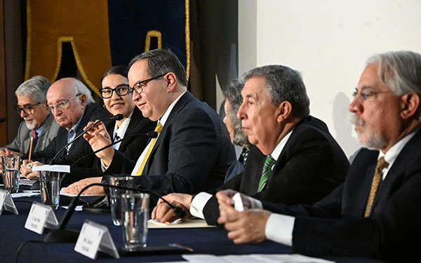 La Facultad de Economía de la UNAM ha propuesto y seguirá proponiendo alternativas de desarrollo para México: Rector Lomelí