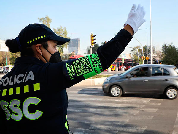 La imagen del policía sigue siendo importante por el contacto con la población, dice Javier Oliva
