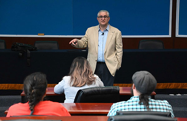 Anclar al T-MEC reglamentación de la IA, plantea Pablo Pruneda Gross