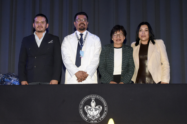 Reconoce Rectora Lilia Cedillo a médicas y médicos del Hospital Universitario de Puebla